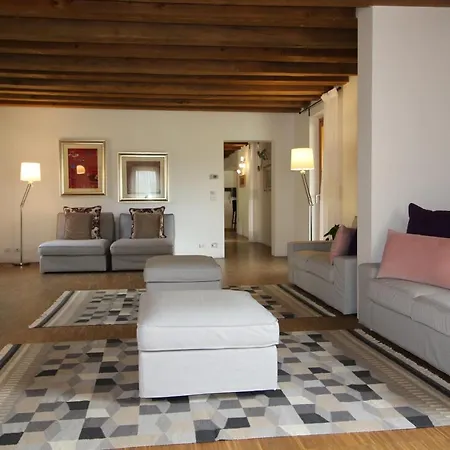 Lu Villa *